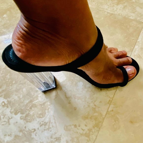 Gorgeous Black high heels - Picture 6 of 6